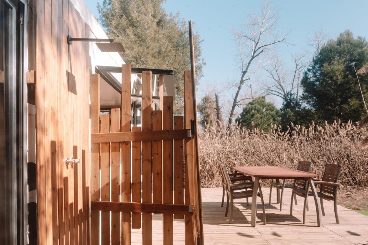 Cooltainer Retreat: Sustainable Coastal Forest Tiny House Near Barcelona 卡斯特尔德费尔斯 外观 照片